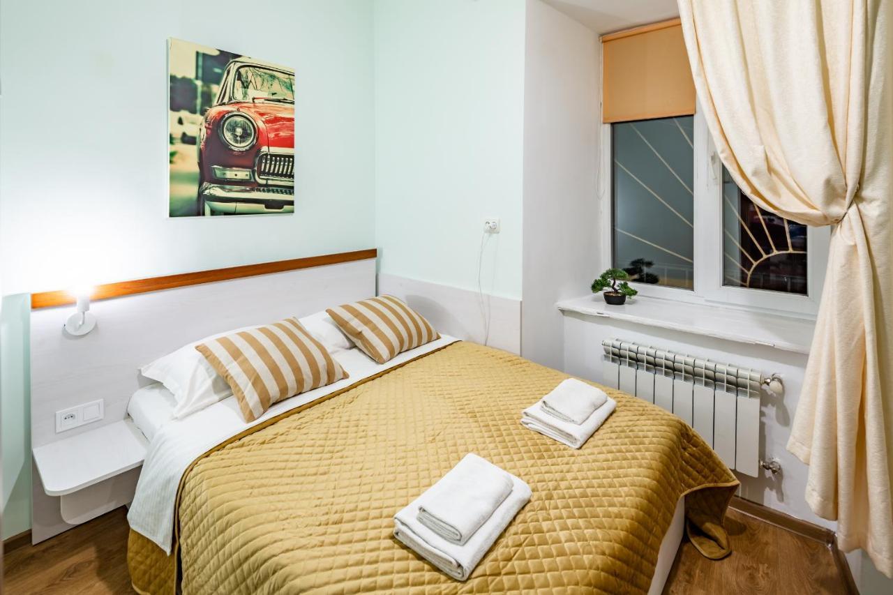 Rainbow Apartment Near Rynok Sq Lviv Bagian luar foto